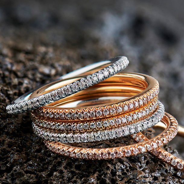 ULTRA SPINKEL ALLIANCERING 0.25 CT.