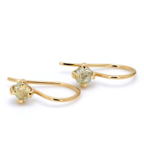 RERINGE MED ROUGH DIAMOND