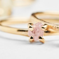 SPINKEL RING MED PINK DIAMANT