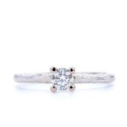 NOVA SOLITAIRERING MED 0.50 CT DIAMANT TW