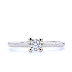 DIAMANTRING I HVIDGULD