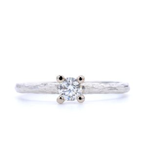 DIAMANTRING I HVIDGULD