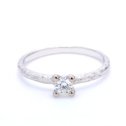 DIAMANTRING I HVIDGULD