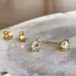 DIAMANT RESTIKKER MED USLEBNE DIAMANTER