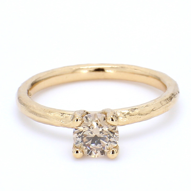 Forlovelses diamantring i - Smuk og enkel
