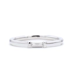 ENKEL DIAMANTRING I HVIDGULD