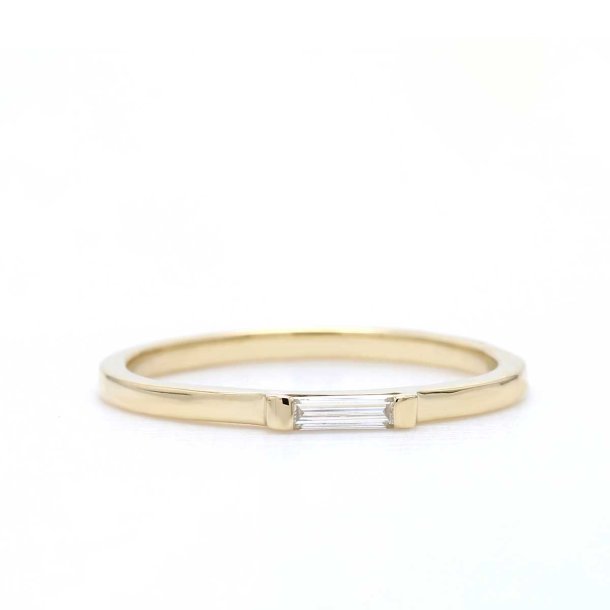 RING MED BAGUETTE DIAMANT 