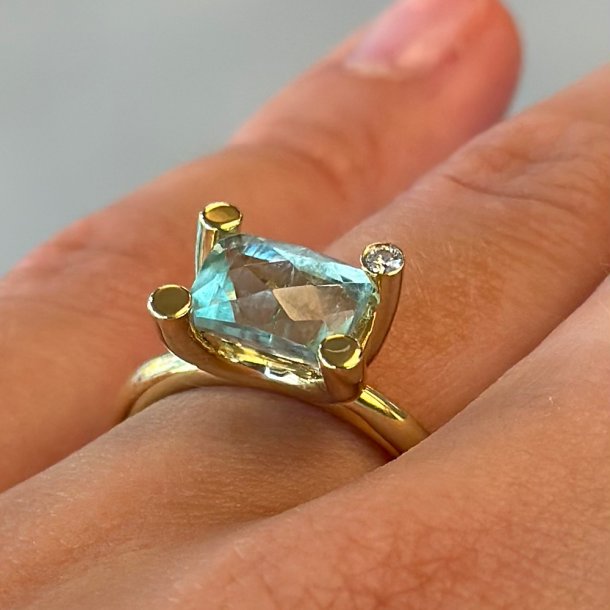 STOR AQUAMARIN RING 