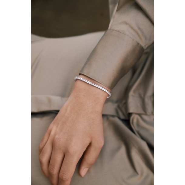 TENNISARMB�ND i 18 kt guld &amp; 4.00 ct. diamanter