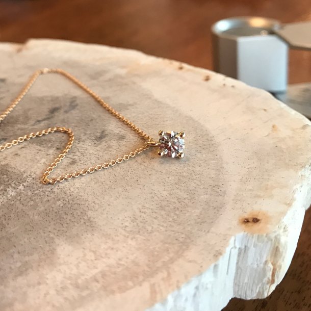 DIAMANT VEDH�NG GULD