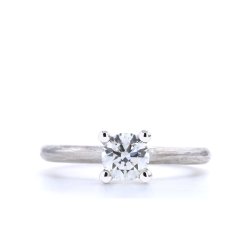 HVIDGULDRING MED DIAMANT