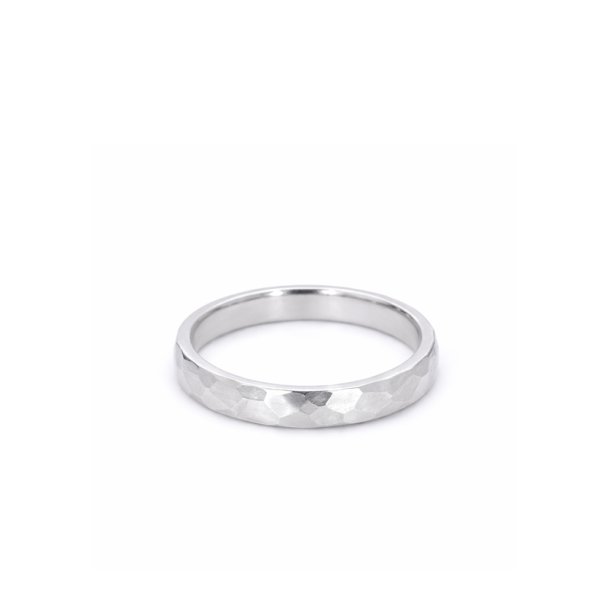 HVIDGULDRING MED FACETTER