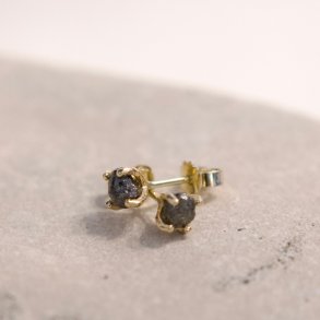 DIAMANT RESTIKKER MED SORTE DIAMANTER