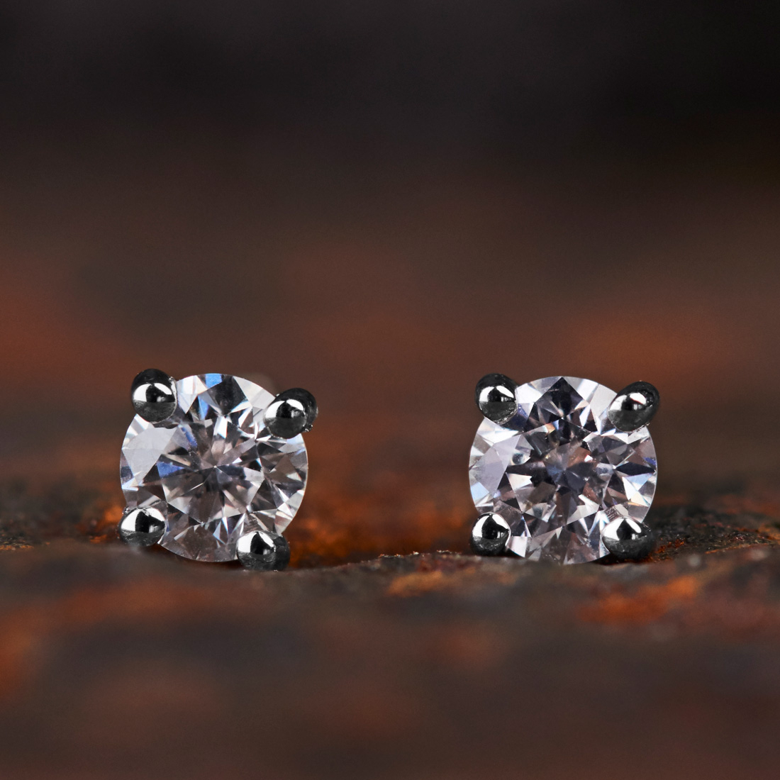 CLASSIC Ørestikker Diamant 0.30 carat - ØRERINGE -