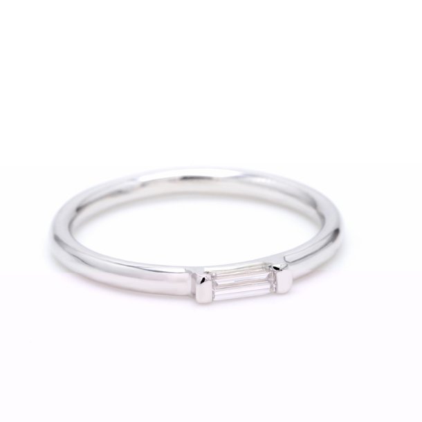 ENKEL DIAMANTRING I HVIDGULD