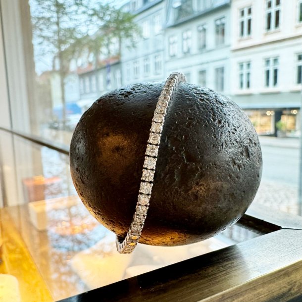 TENNISARMB�ND 4.15 CT / S�RPRIS