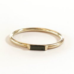 RING MED SORT DIAMANT