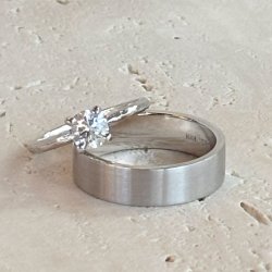 VIELSESRING DIAMANT HVIDGULD