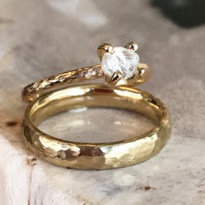 VIELSESRING MED R DIAMANT