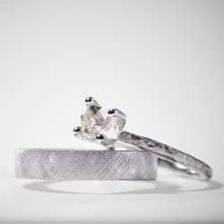 VIELSESRING R� DIAMANT &amp; HVIDGULD 