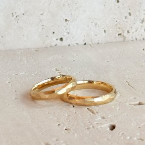 VIELSESRING MED FACETTER